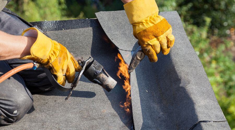 Professional gutter cleaning in Hurricane, WV